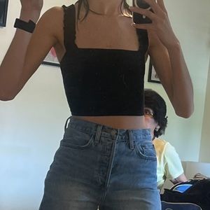 Black Aritiza Sunday best cropped top